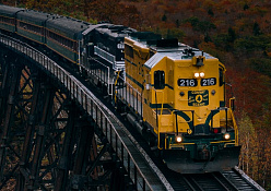 Railway simulation software: how it helps improve business strategy and safety